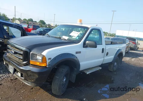 2001 Ford F-250 Xl/Xlt z USA, uszkodzony, nr VIN 3FTNF21L81MA77853